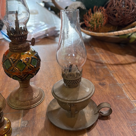 Vintage Oil Lamps - 3 - Picture 4 of 5